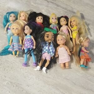 Lot Of Kelly And Friends Dolls